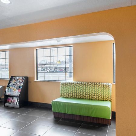 Oyo Hotel Tulsa Ok I-44/Route 66 Extérieur photo